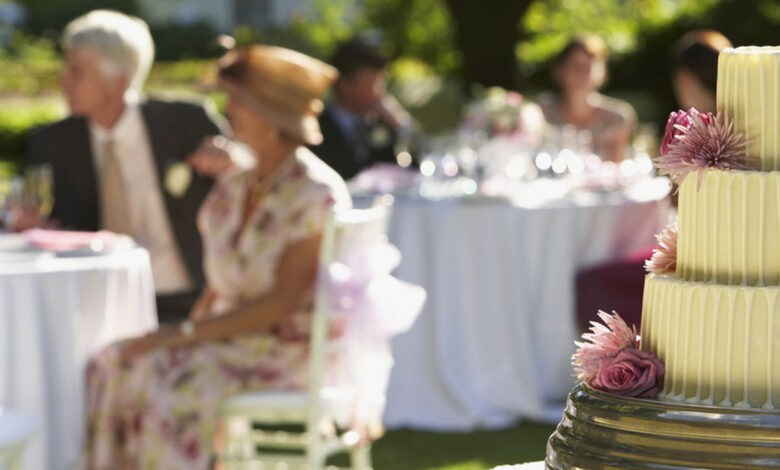 Woman sends list of rules to wedding guests – soon a lot of them start cancelling