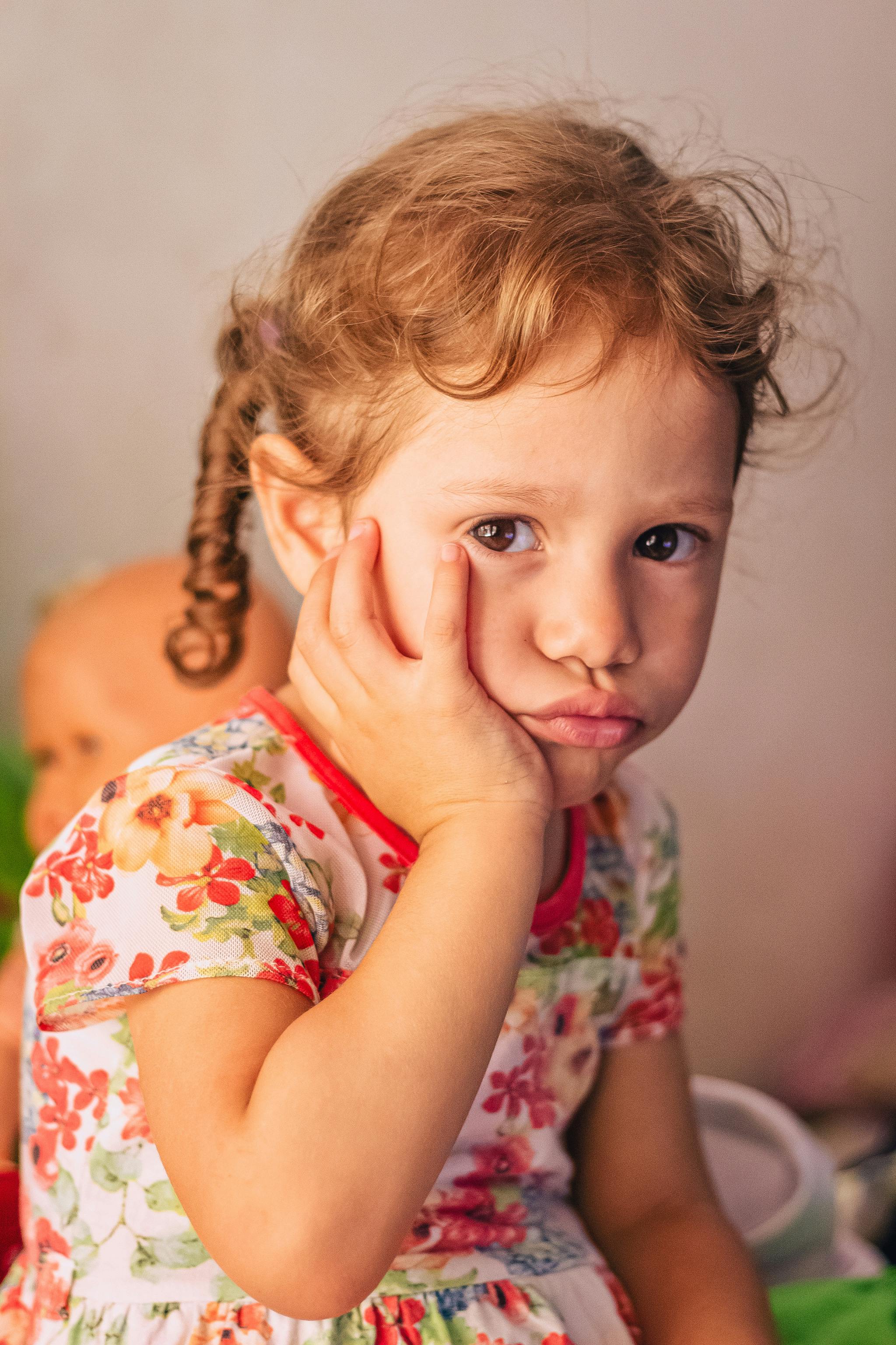 A sad girl child | Source: Pexels