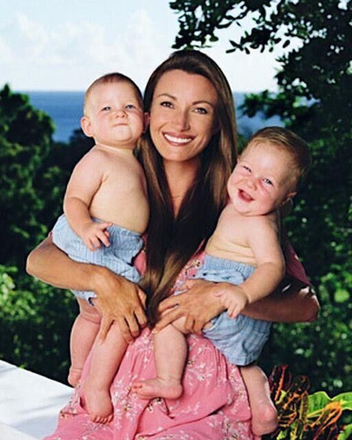 Jane Seymour Shows Off Her Twin Sons, Who Have Now Grown Into “Handsome Men”