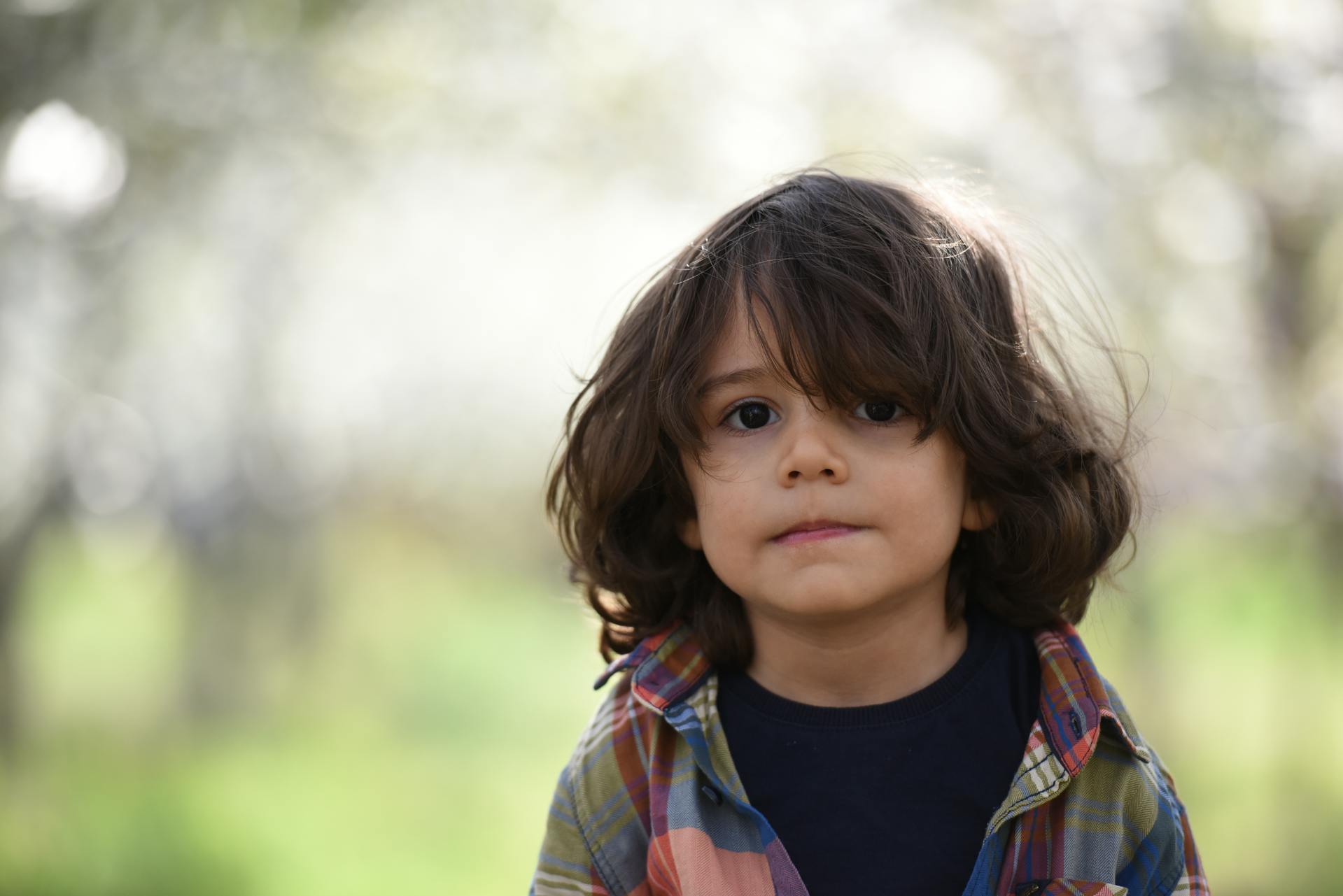 A serious little boy | Source: Pexels