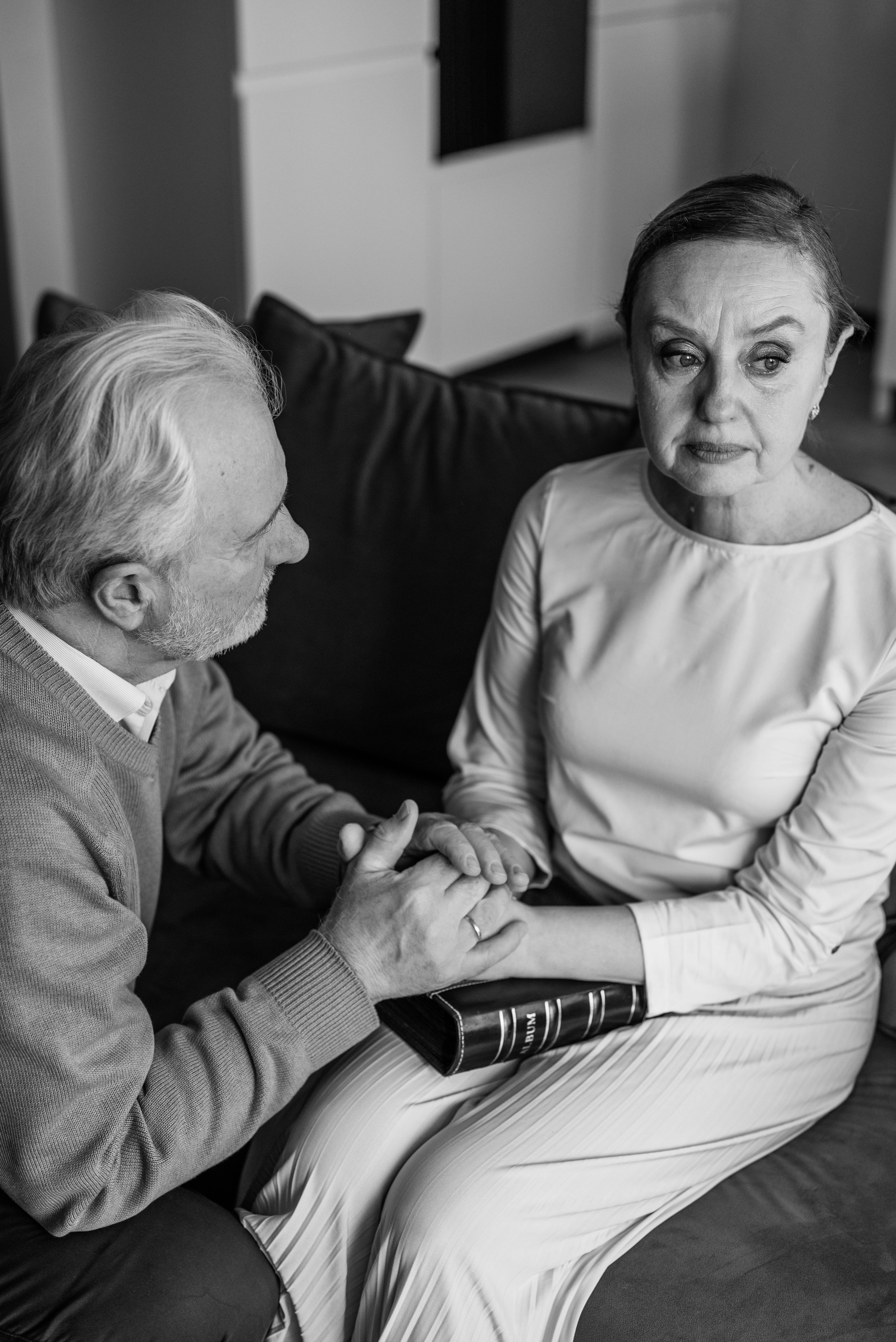 Sad elderly couple | Source: Pexels